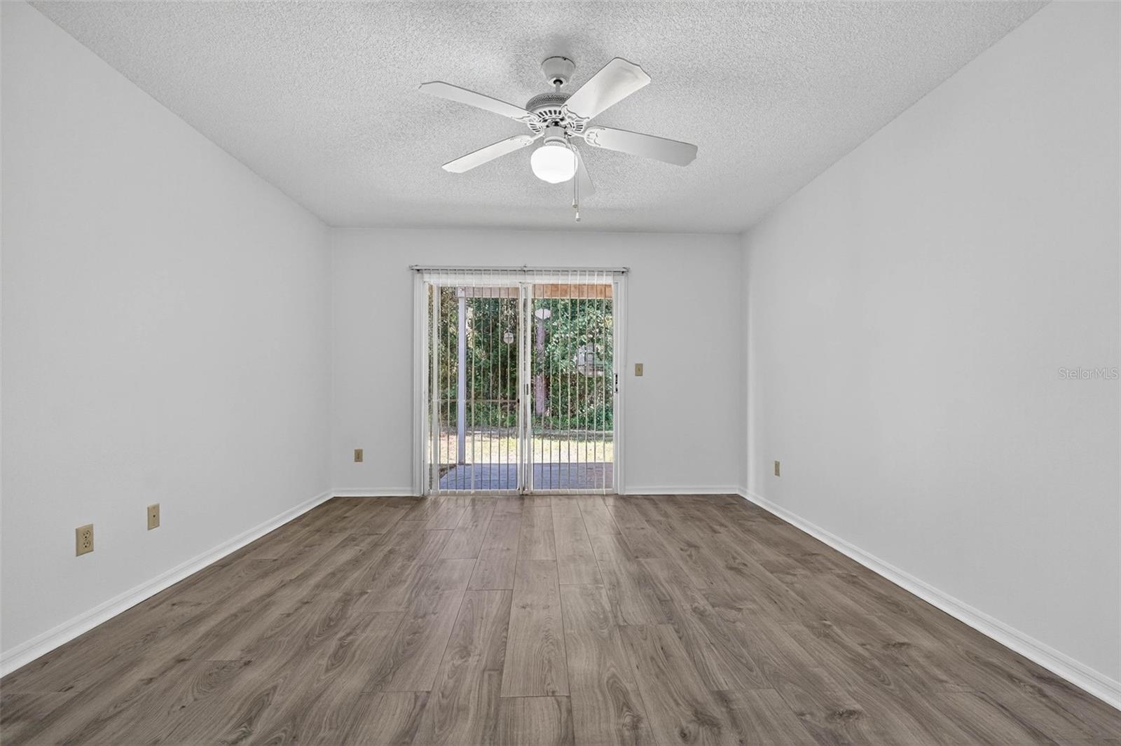 Image 45 of 53 For 2029 Royal Bay Boulevard 73