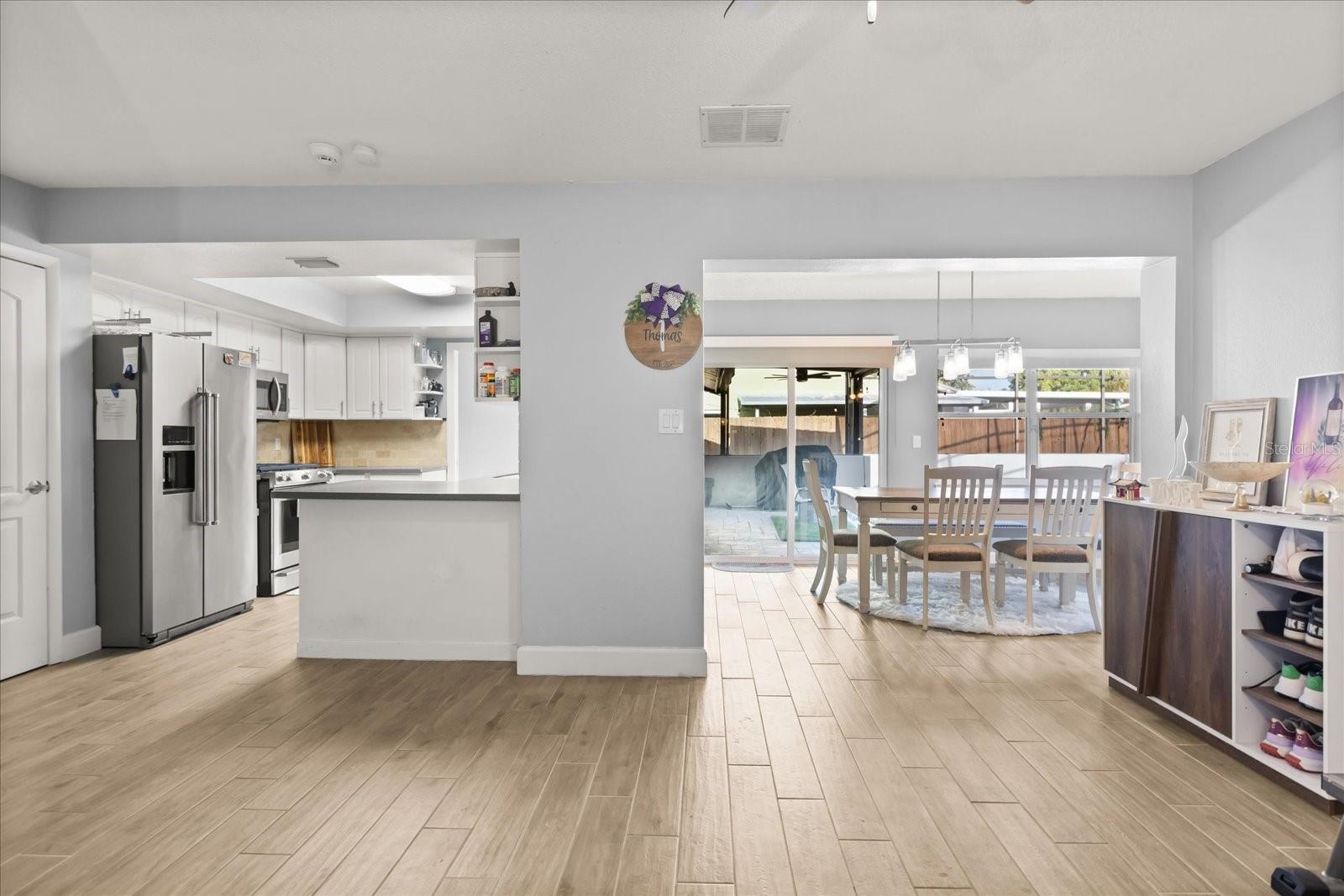 Image 14 of 48 For 2500 Lauderdale Court