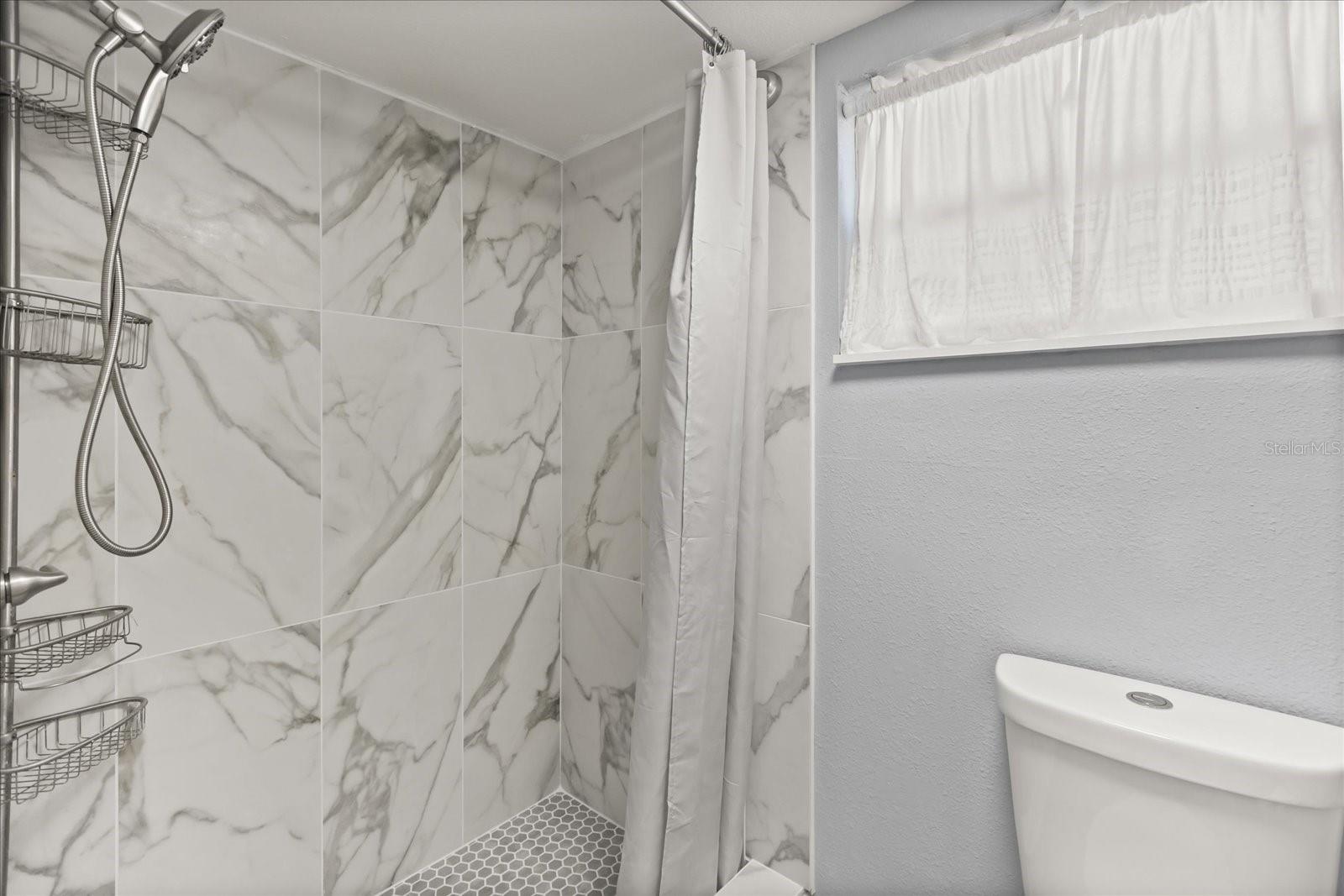 Image 21 of 48 For 2500 Lauderdale Court