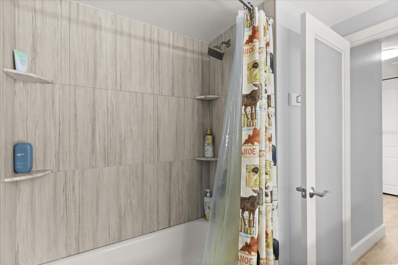 Image 25 of 48 For 2500 Lauderdale Court