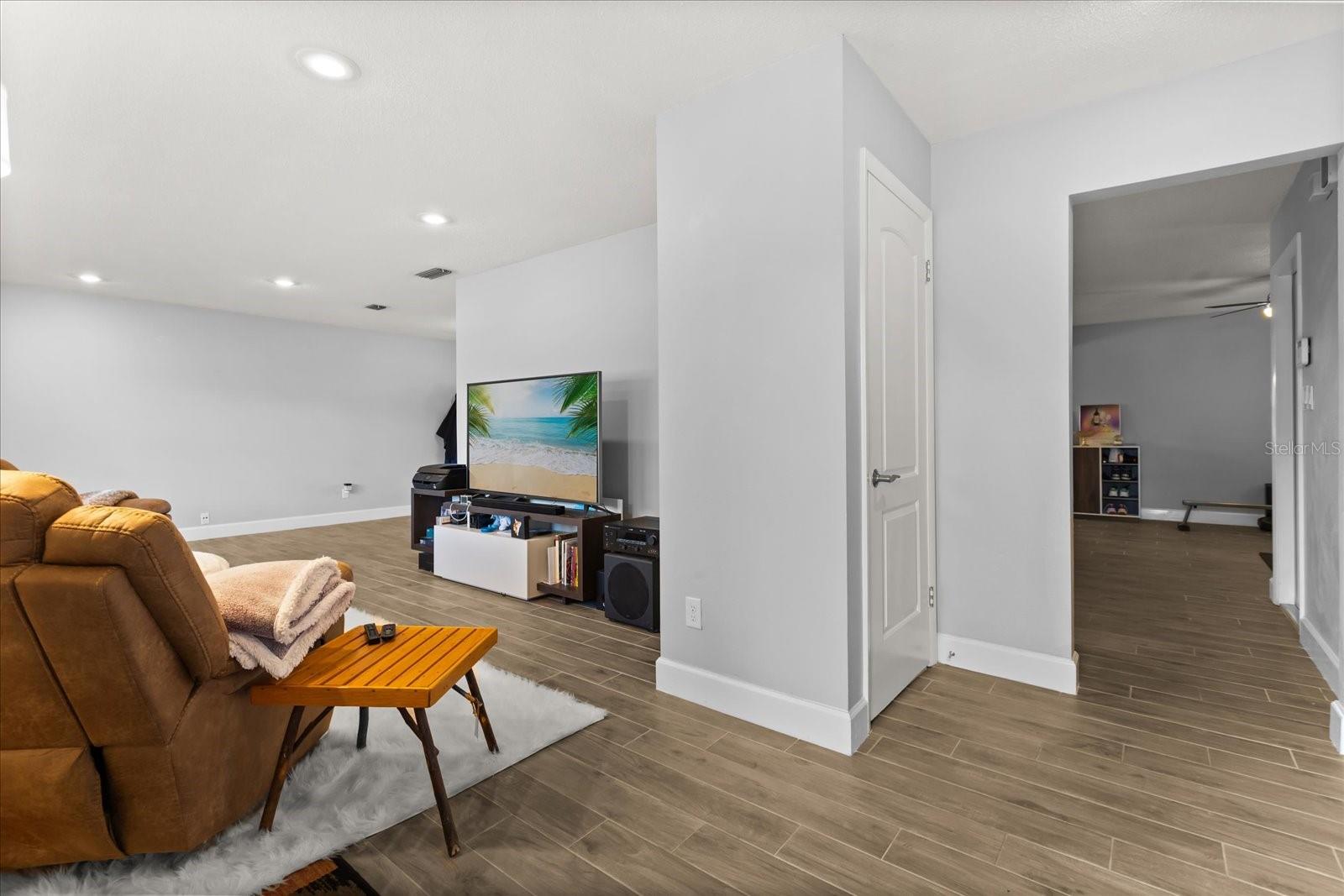 Image 3 of 48 For 2500 Lauderdale Court