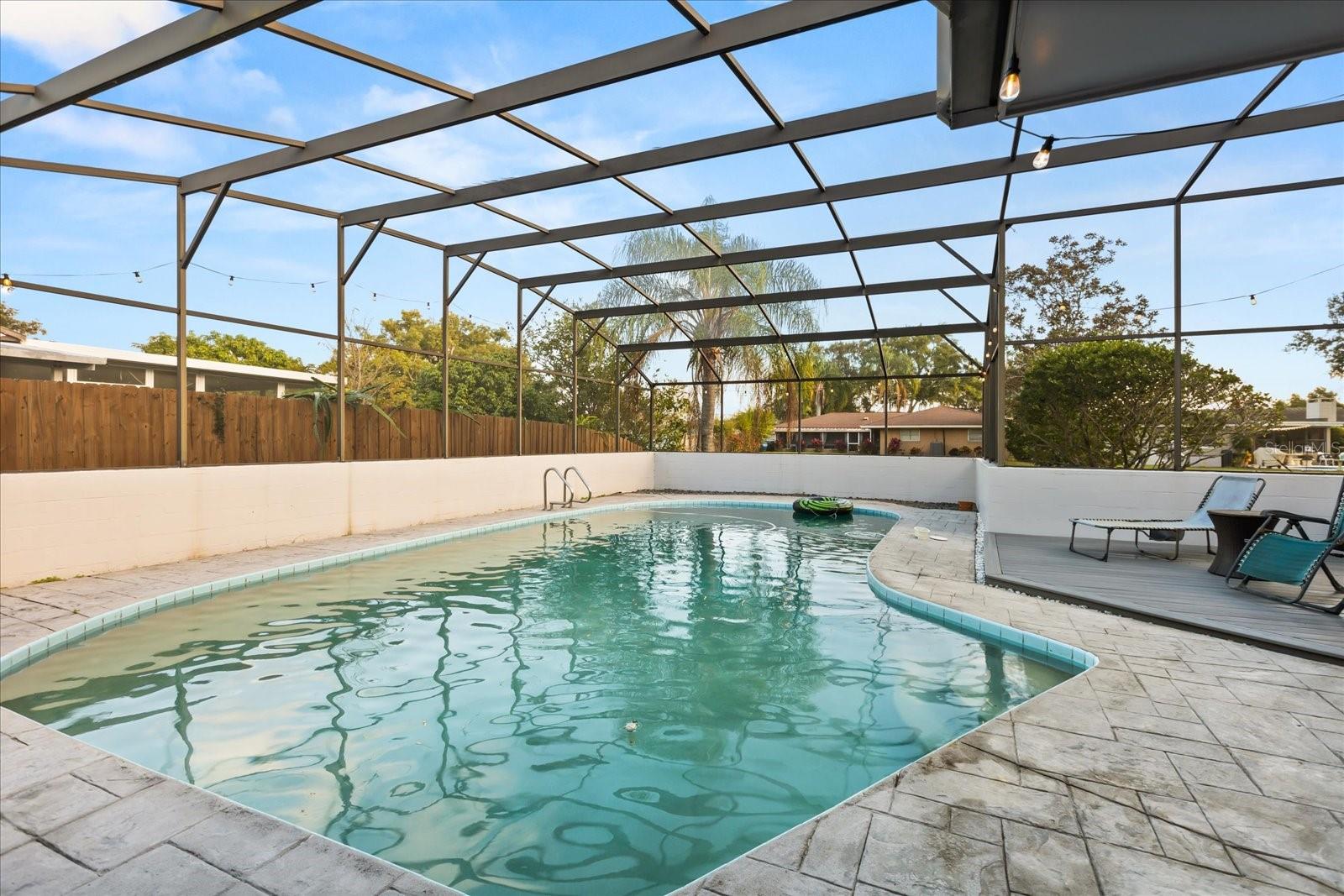 Image 32 of 48 For 2500 Lauderdale Court