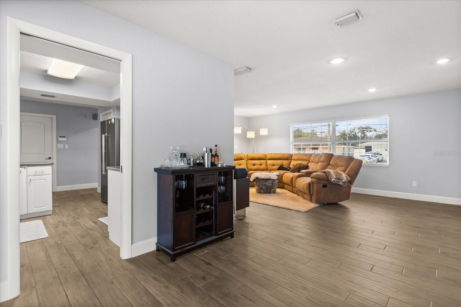 Image 8 of 48 For 2500 Lauderdale Court