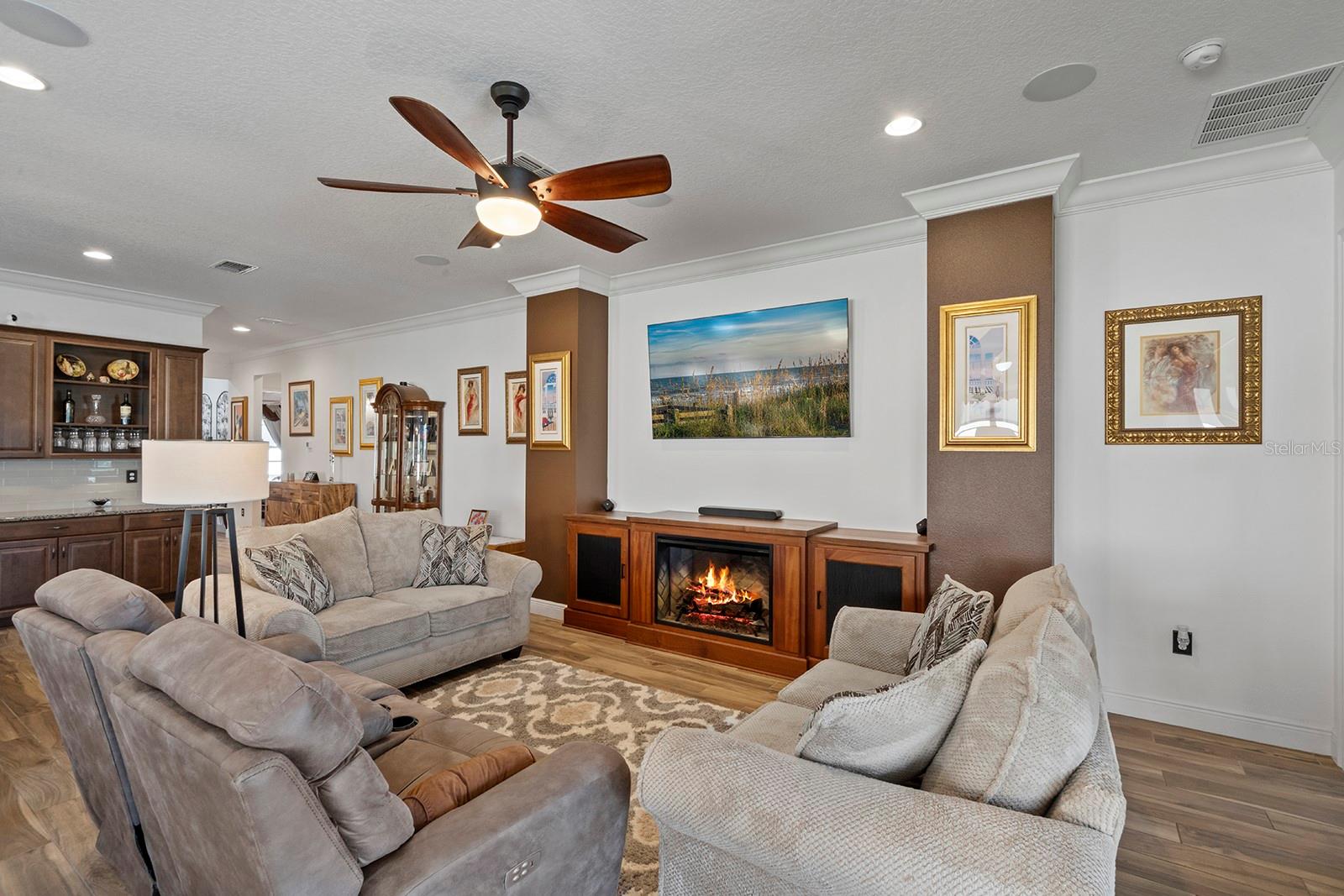 Image 21 of 72 For 5026 Fountainwood Drive