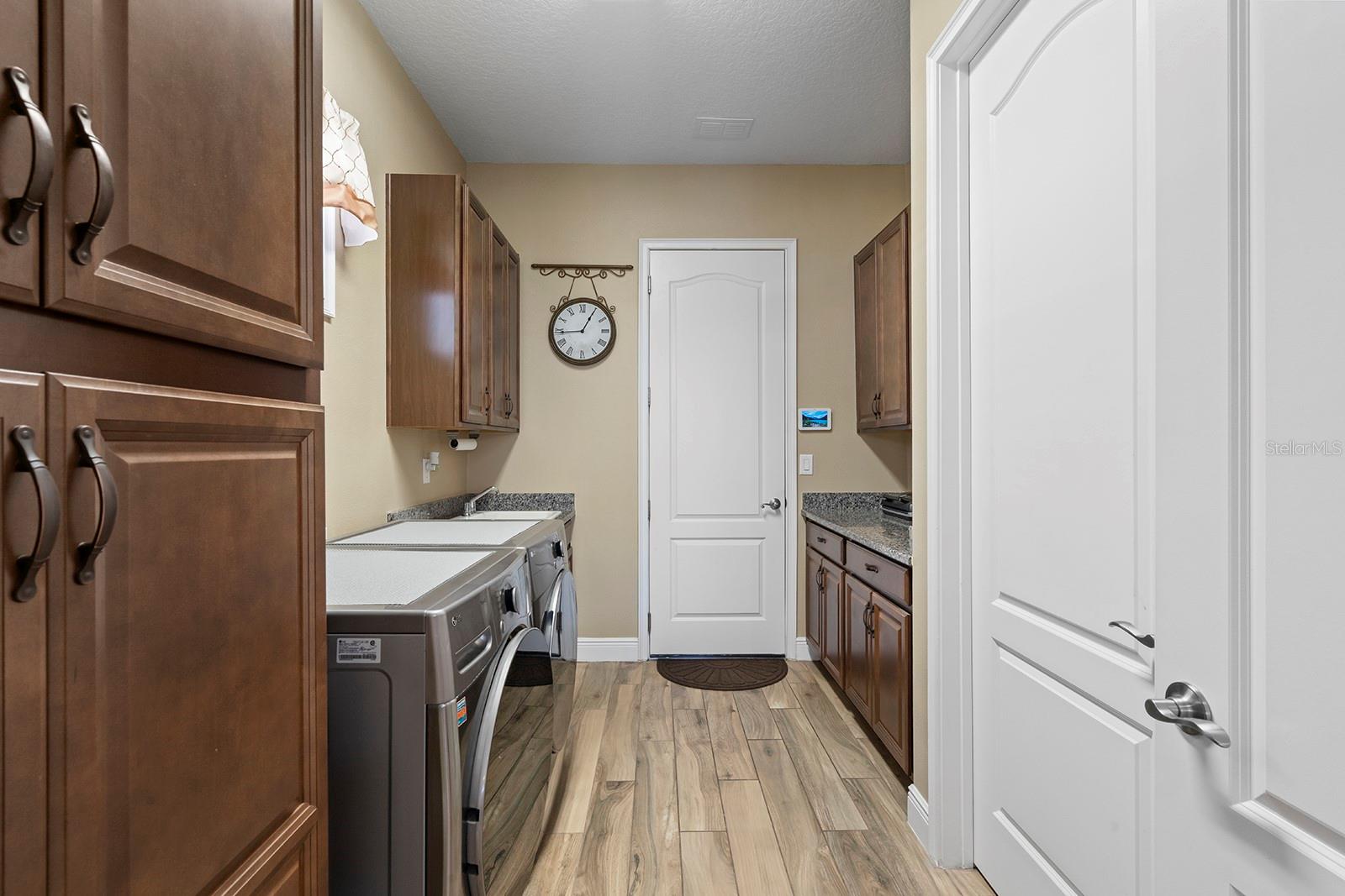 Image 40 of 72 For 5026 Fountainwood Drive