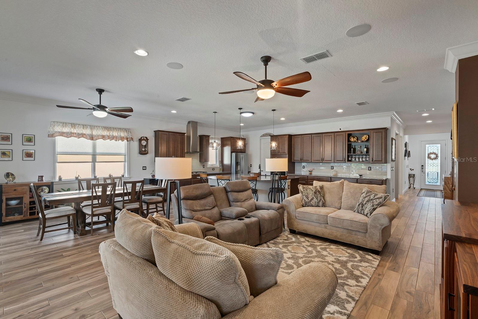 Image 8 of 72 For 5026 Fountainwood Drive