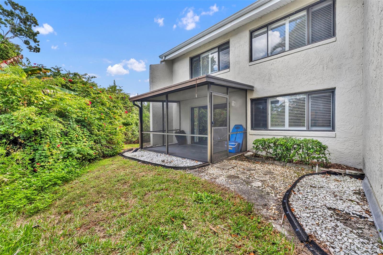 Image 23 of 25 For 5377 Vineland Road 1-d