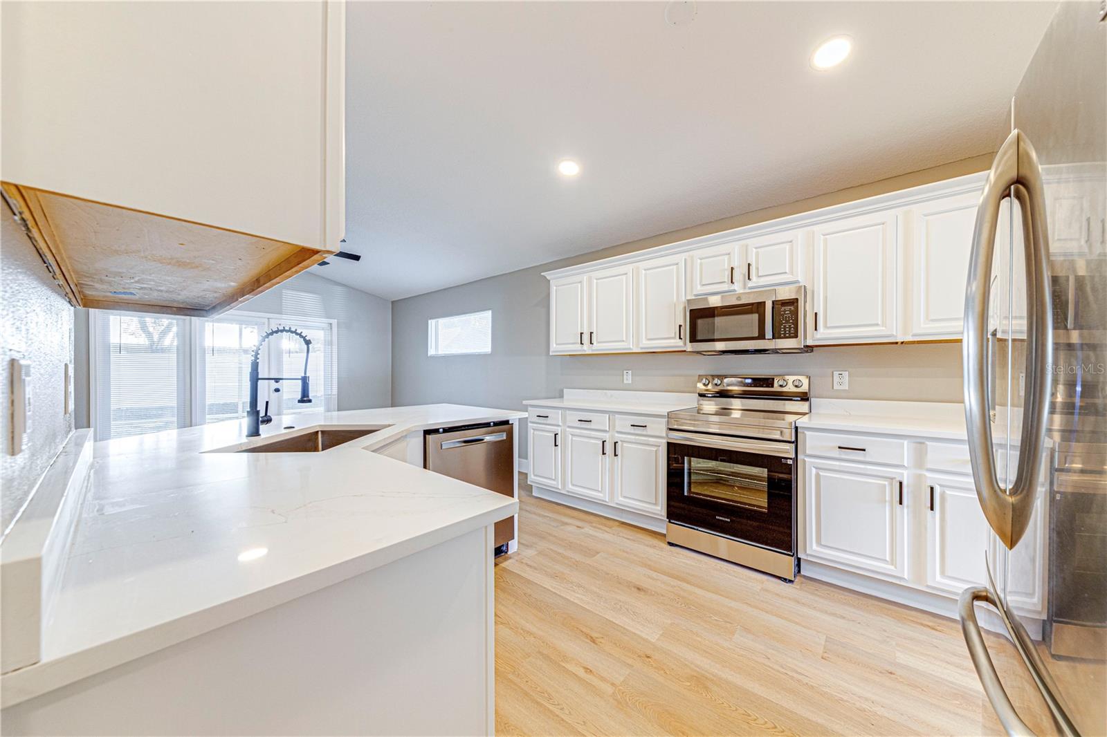 Image 11 of 39 For 40042 Palm Street