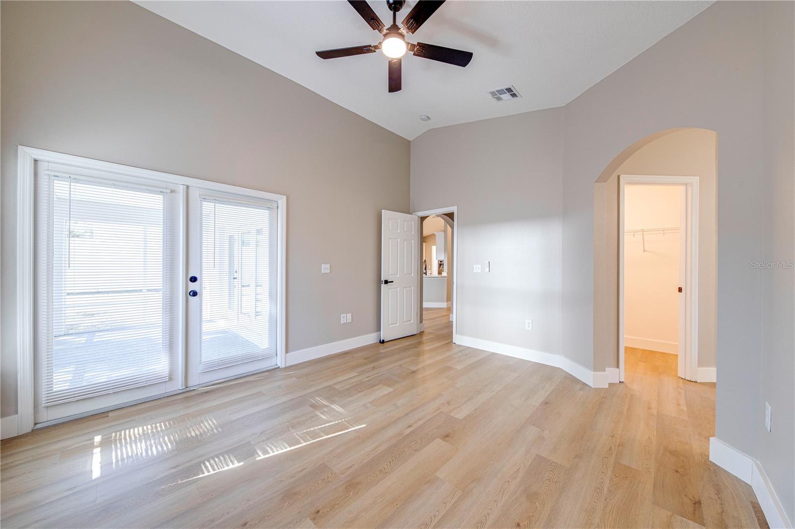 Image 17 of 39 For 40042 Palm Street