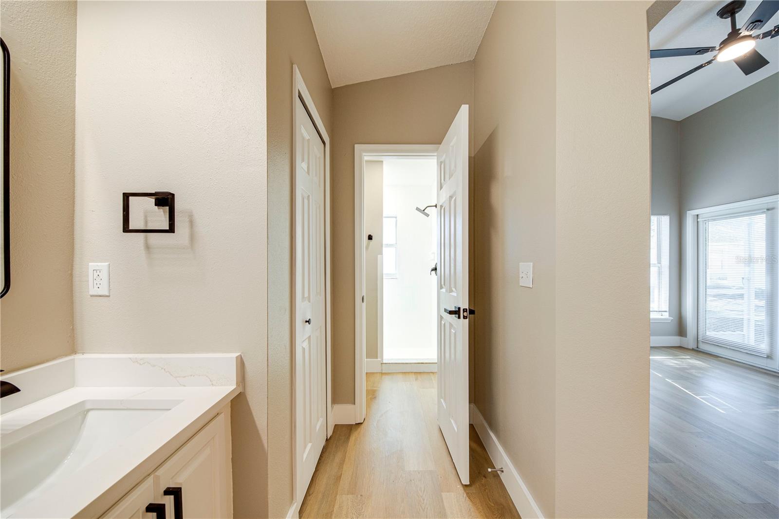 Image 21 of 39 For 40042 Palm Street