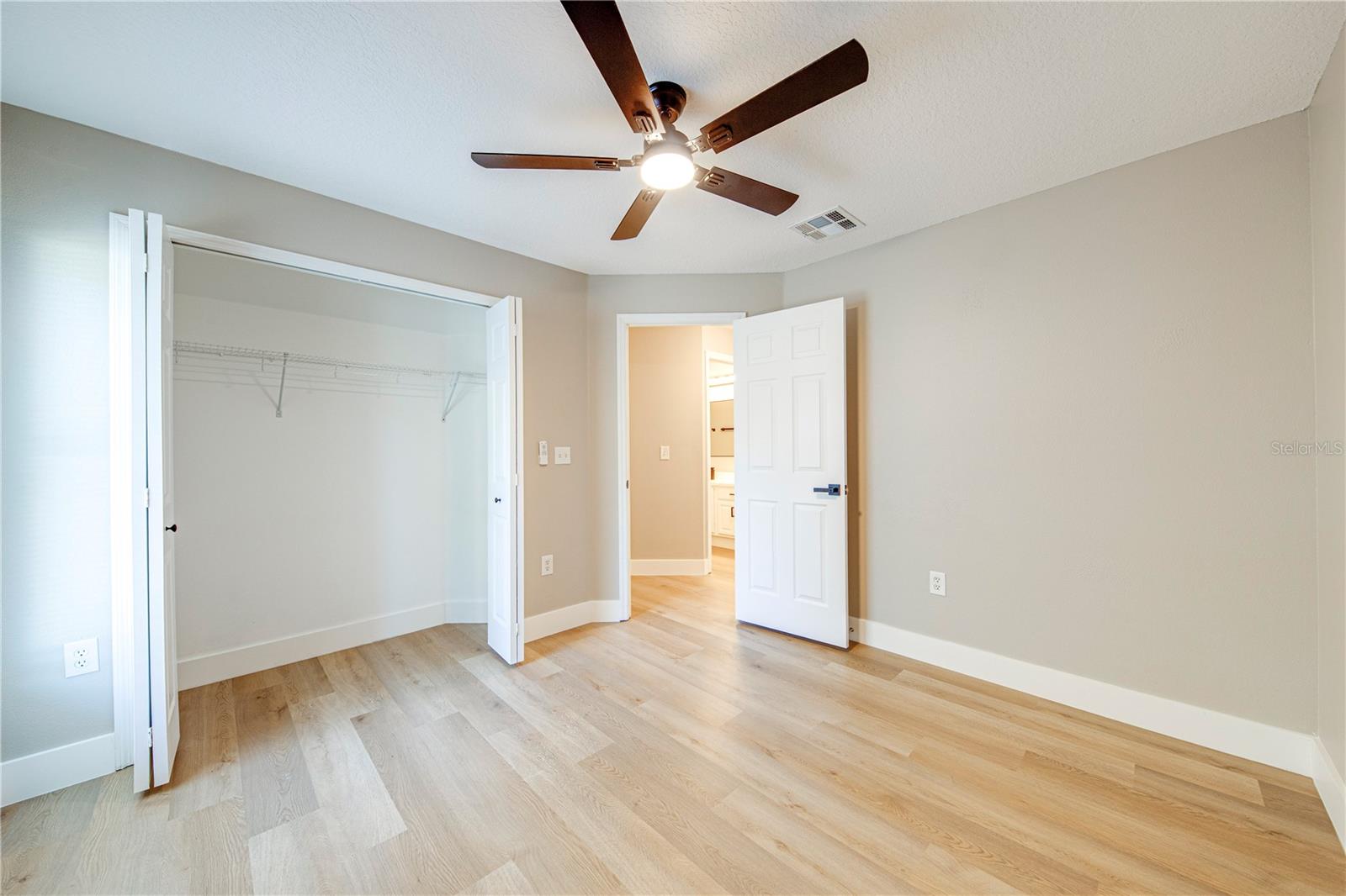 Image 25 of 39 For 40042 Palm Street