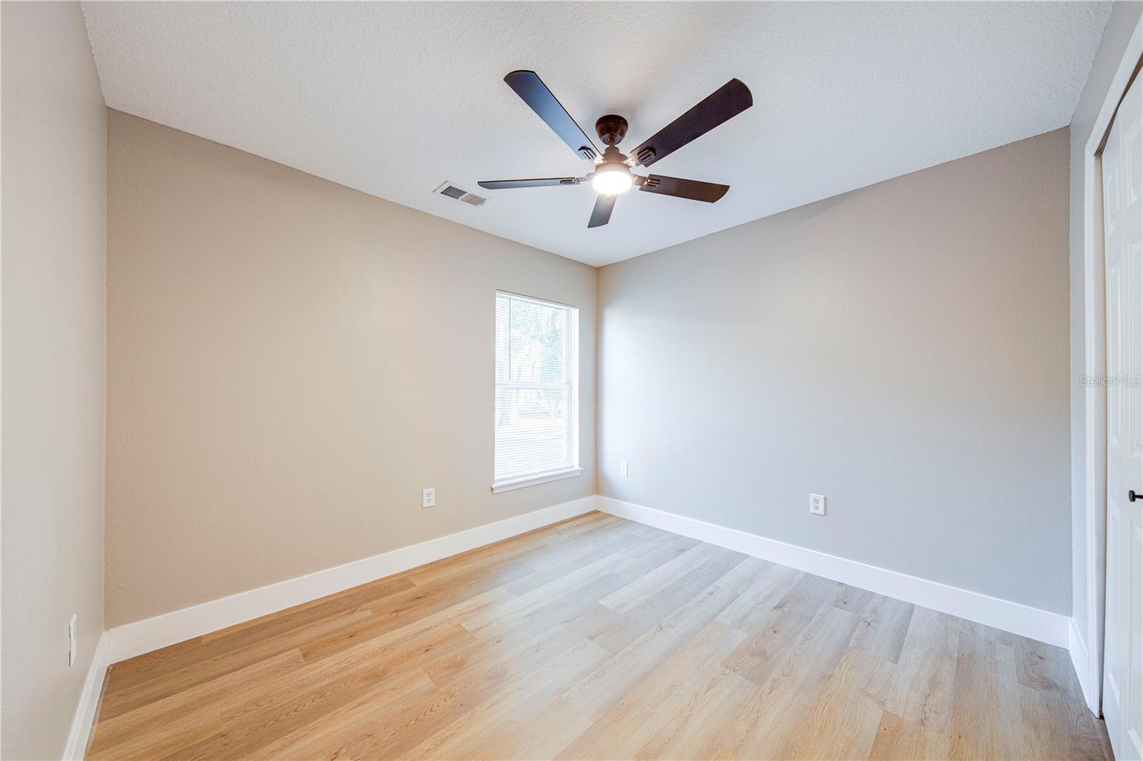 Image 26 of 39 For 40042 Palm Street