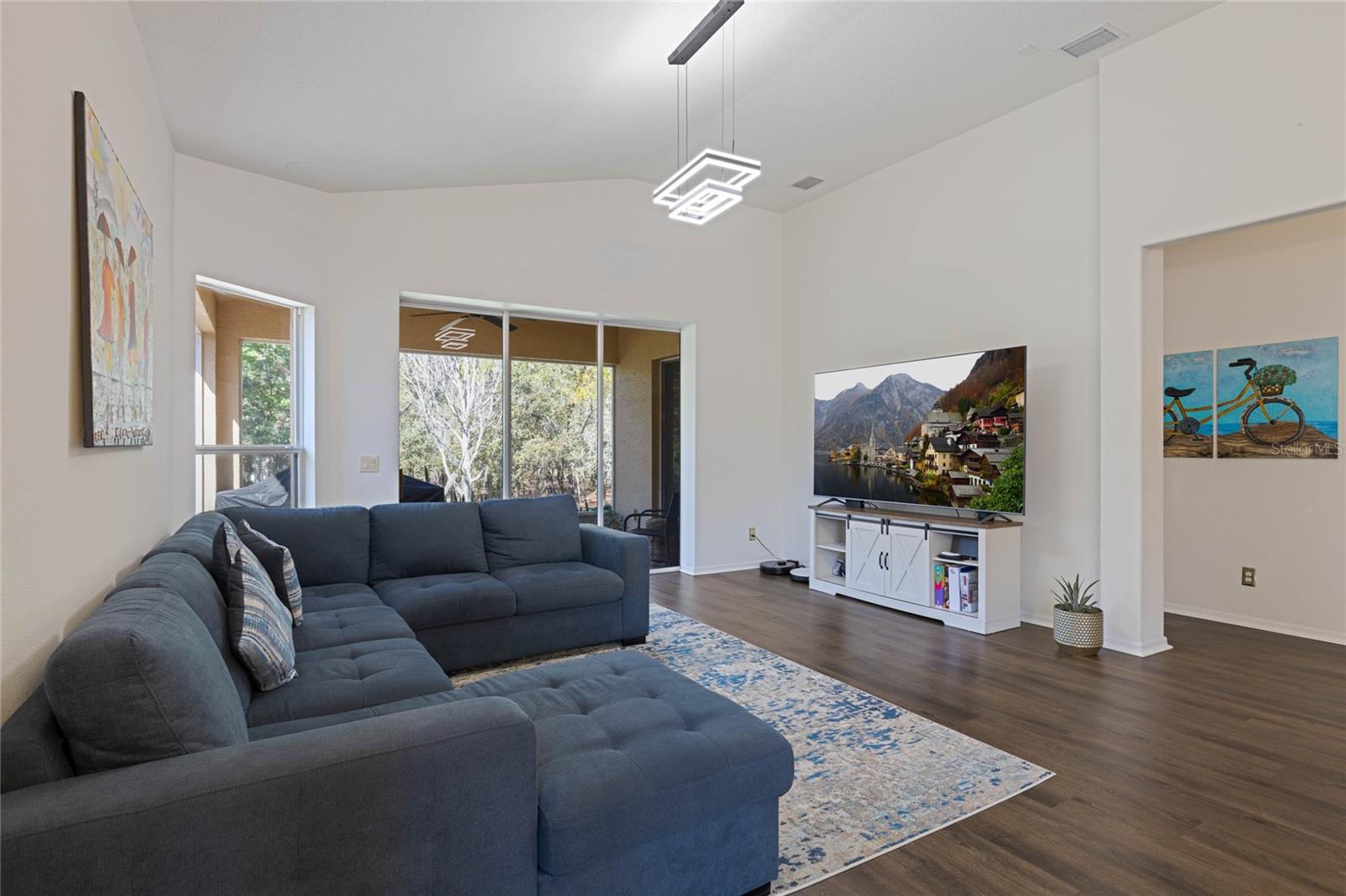 Listing photo id 8 for 1203 Diamond Shore Loop