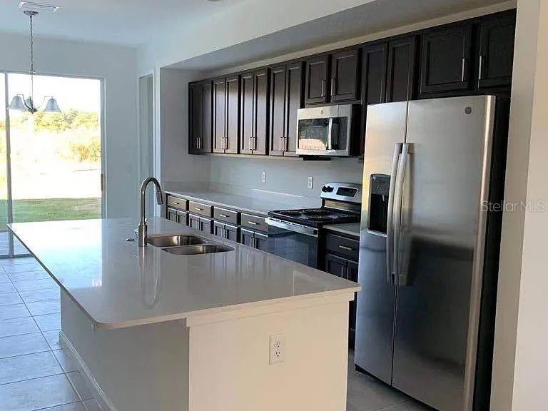 Image 4 of 27 For 1004 La Mirada Court