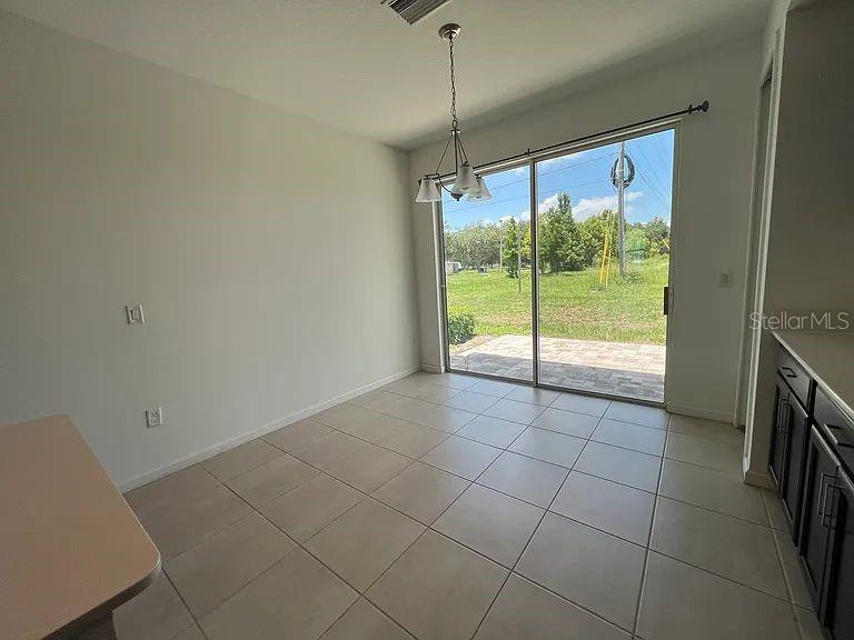 Image 7 of 27 For 1004 La Mirada Court