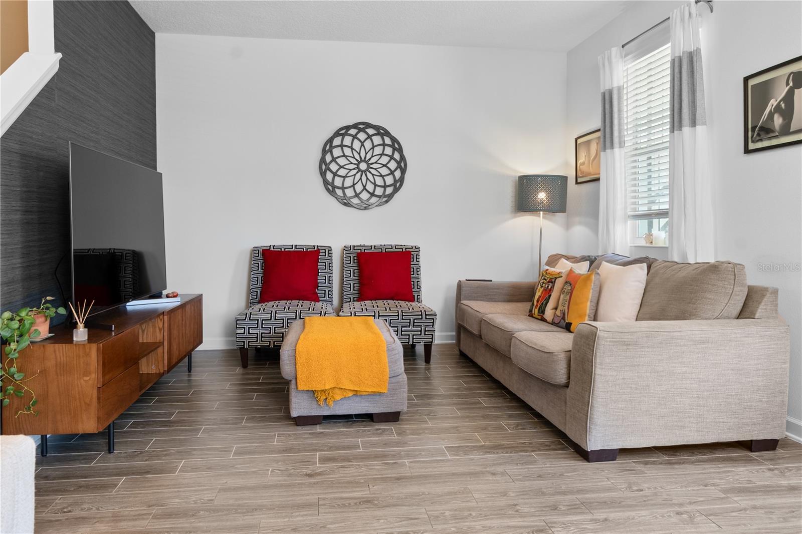 Image 6 of 38 For 11811 Pulitzer Place