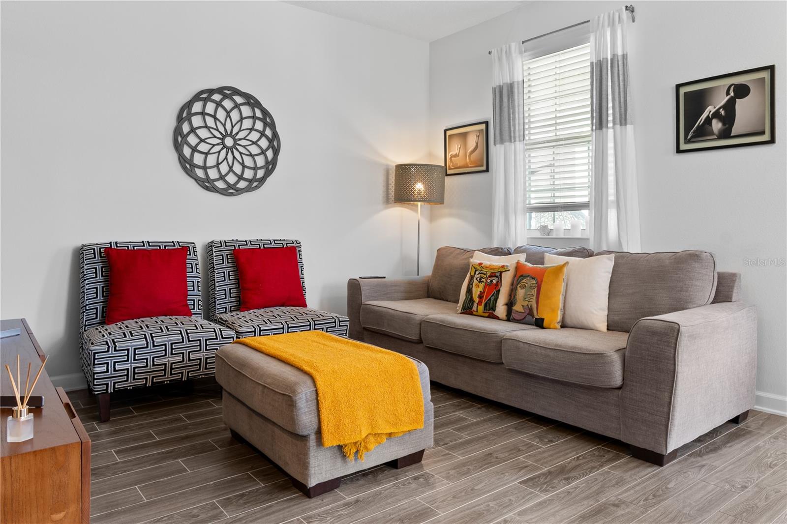 Image 7 of 38 For 11811 Pulitzer Place