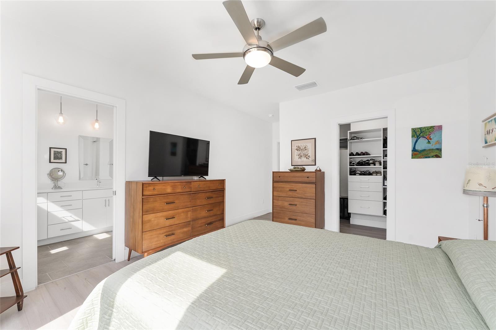 Image 34 of 53 For 3289 50th Drive 3289