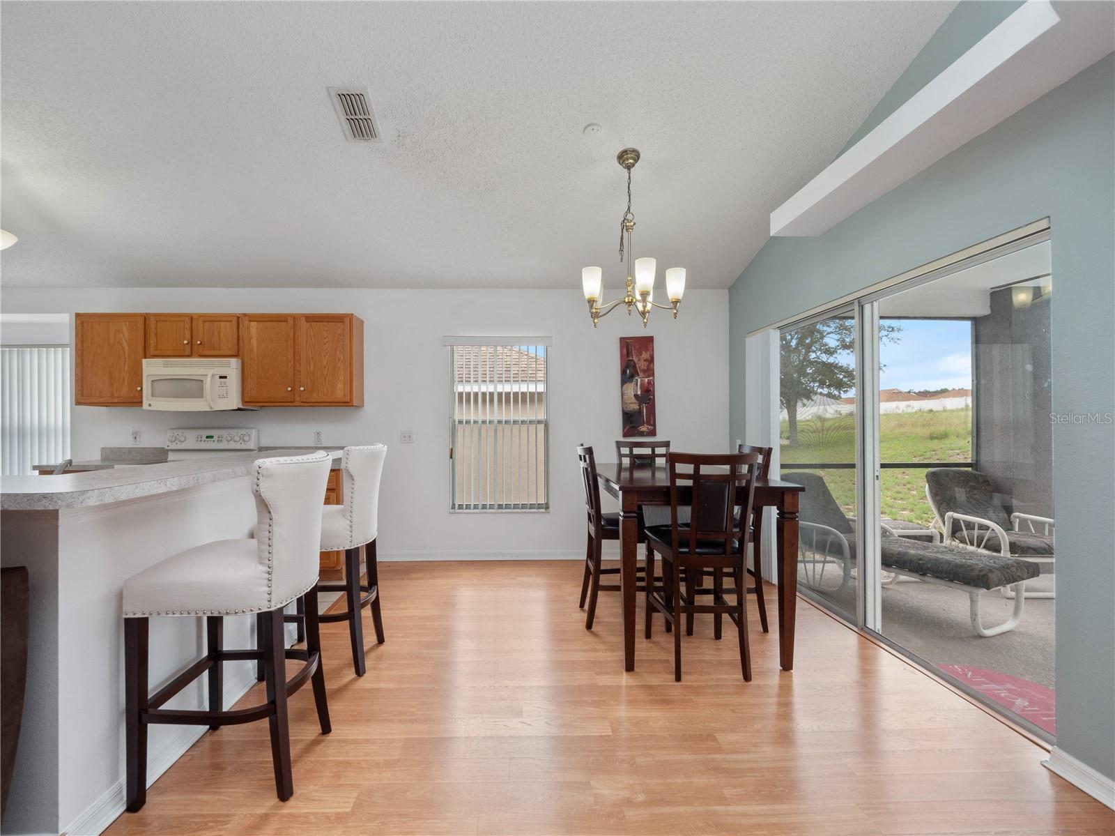 Image 11 of 25 For 721 Rollins Drive