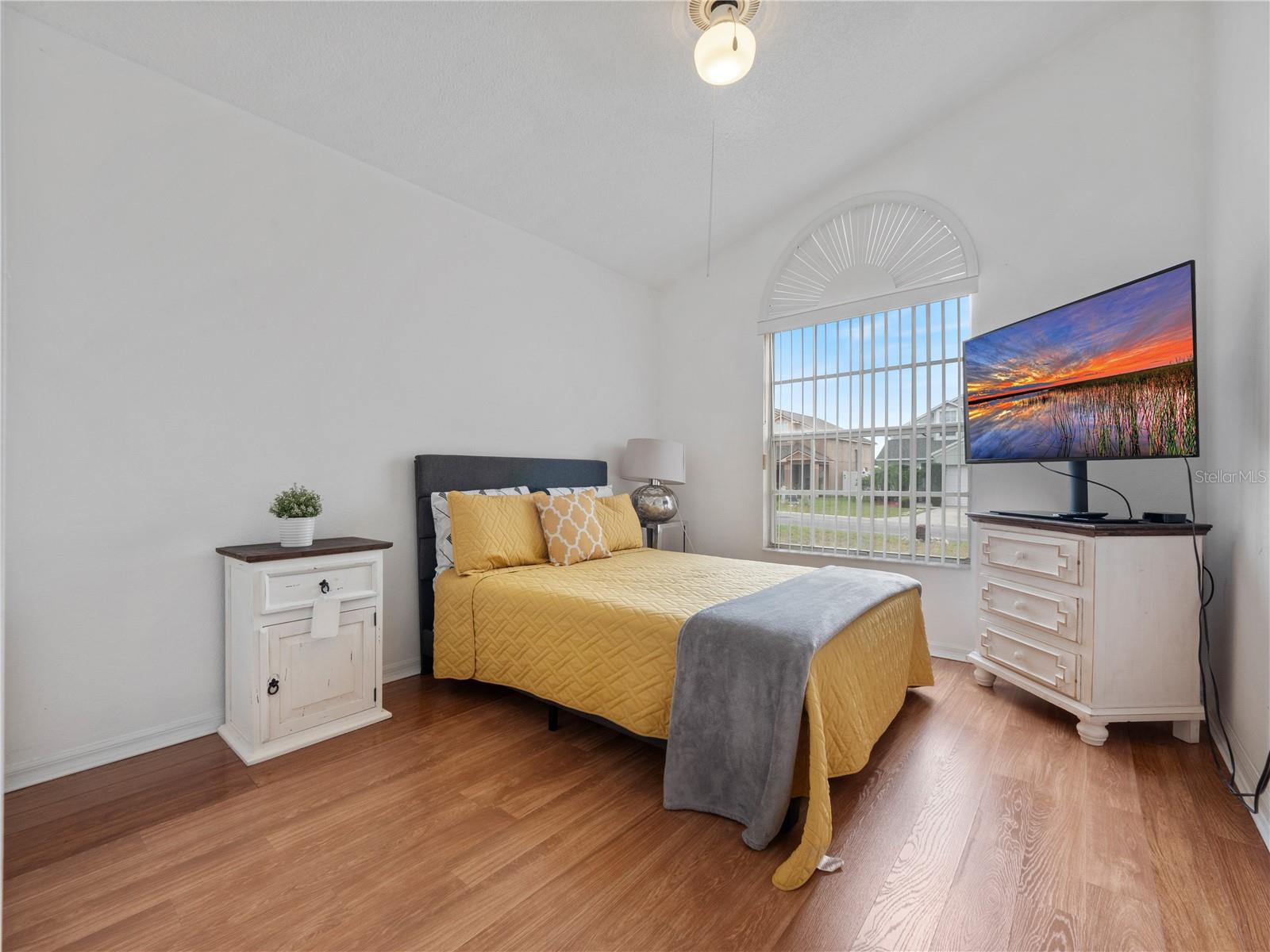 Image 23 of 25 For 721 Rollins Drive