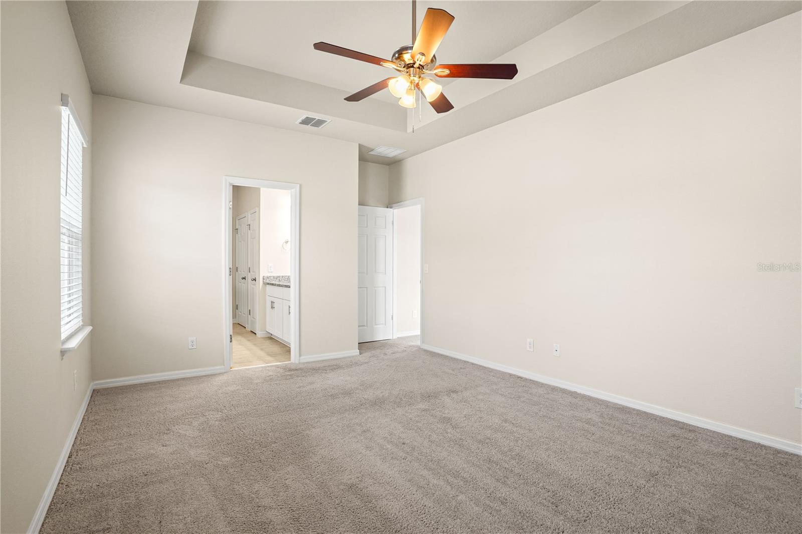 Image 21 of 42 For 518 Venetian Palms Boulevard