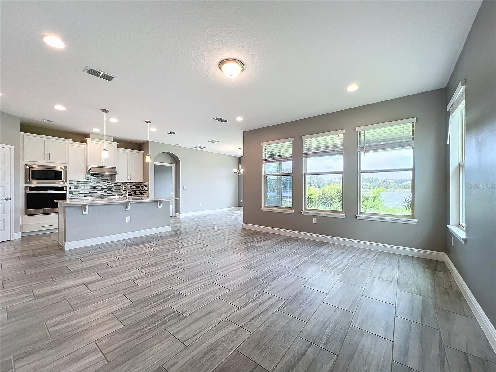 Image 10 of 41 For 9723 Lost Creek Drive