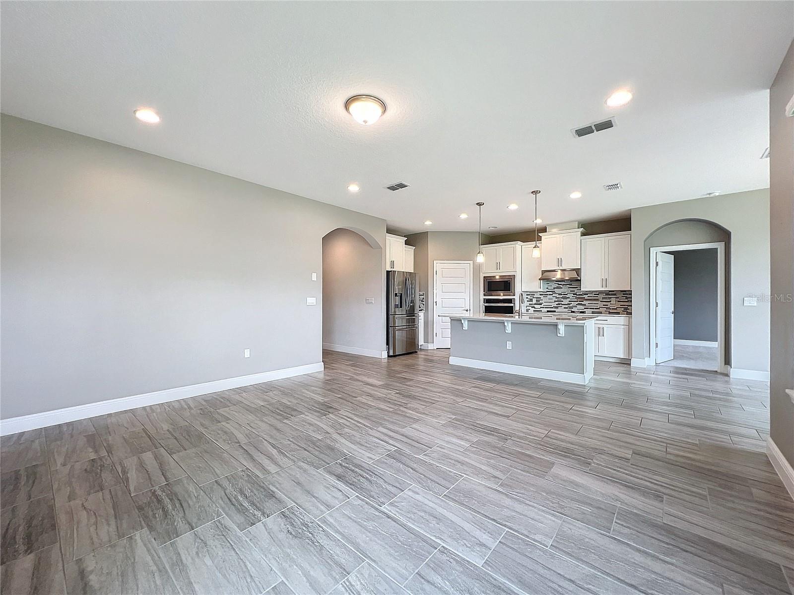 Image 13 of 41 For 9723 Lost Creek Drive