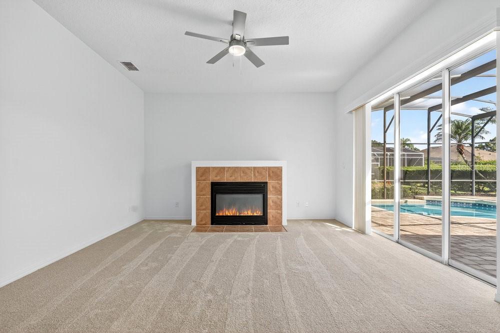 Image 11 of 41 For 10337 Pointview Court