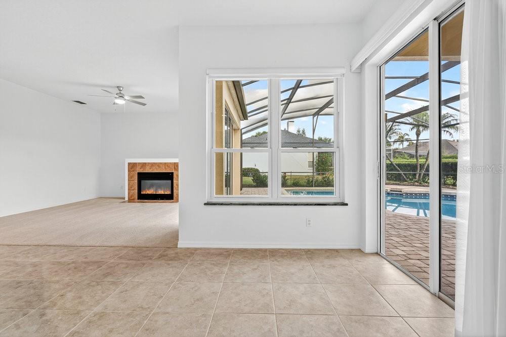 Image 13 of 41 For 10337 Pointview Court