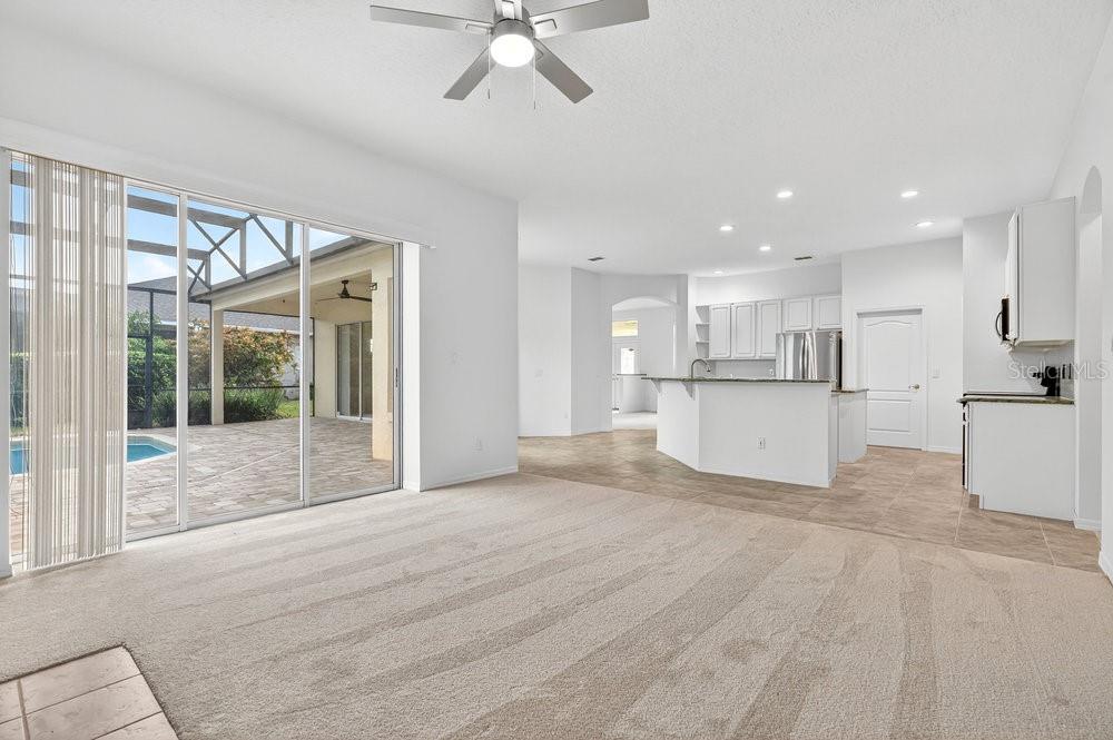 Image 14 of 41 For 10337 Pointview Court