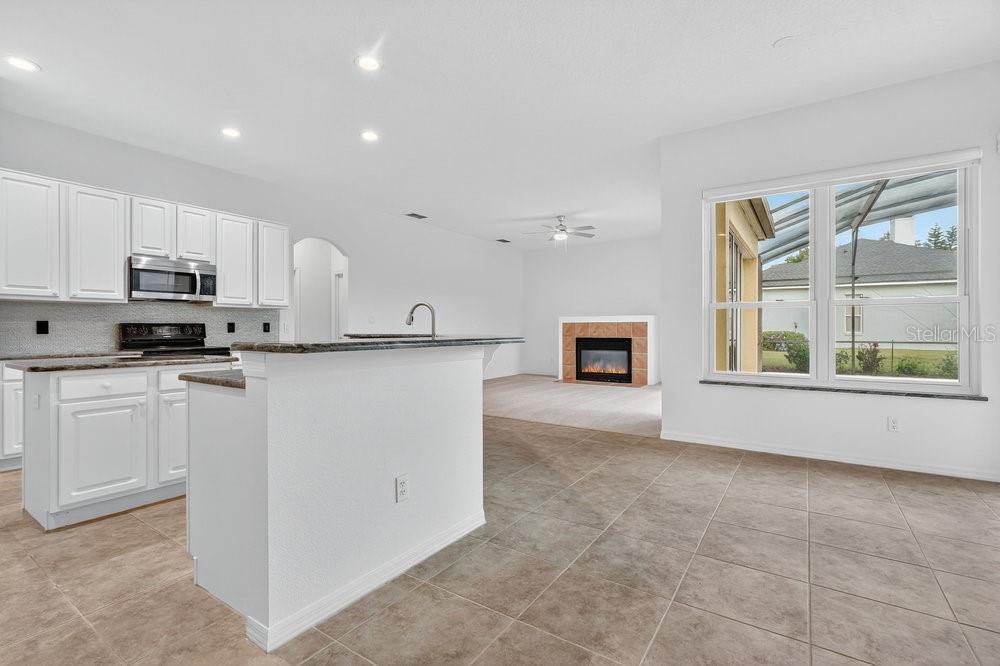 Image 17 of 41 For 10337 Pointview Court