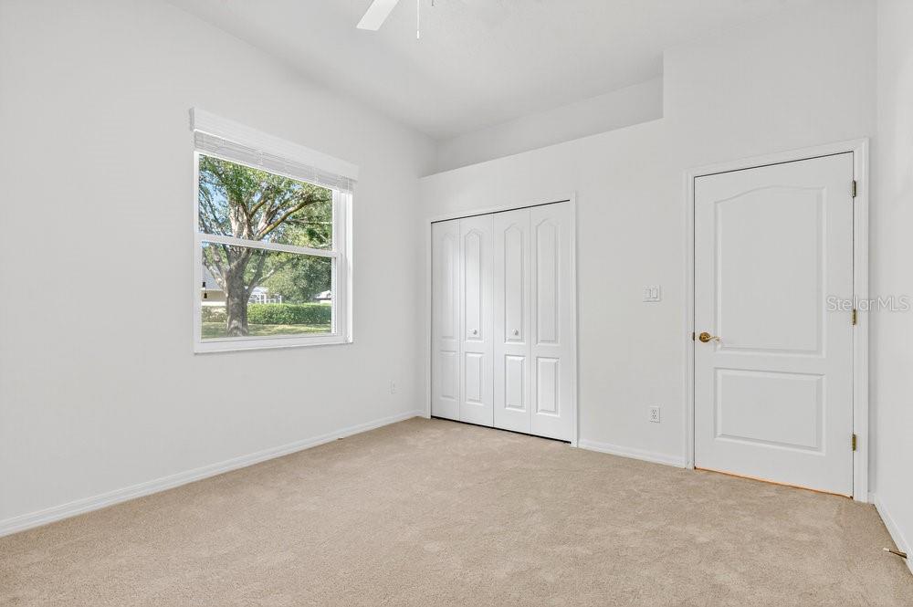 Image 31 of 41 For 10337 Pointview Court