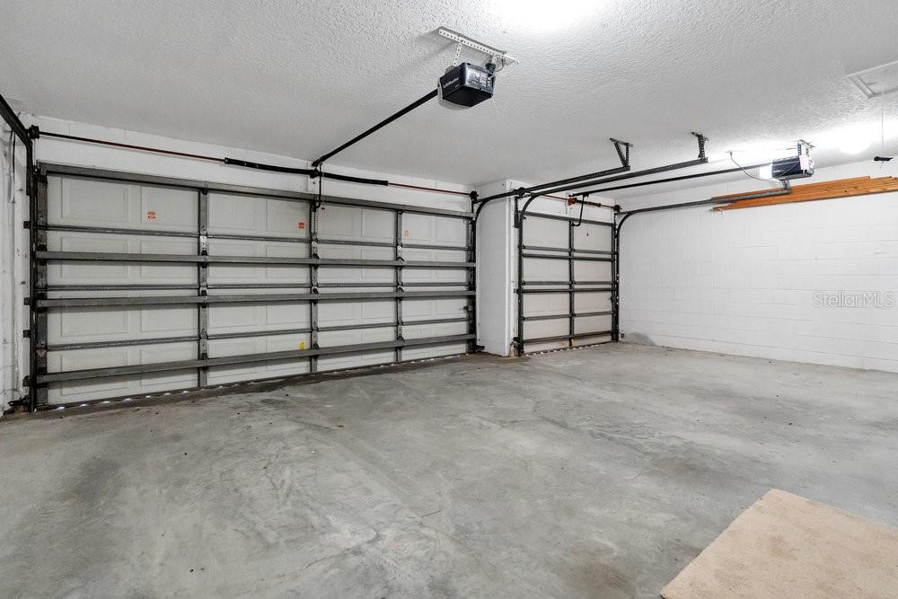 Image 35 of 41 For 10337 Pointview Court