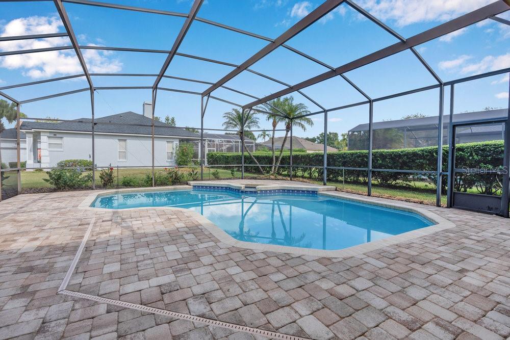 Image 36 of 41 For 10337 Pointview Court