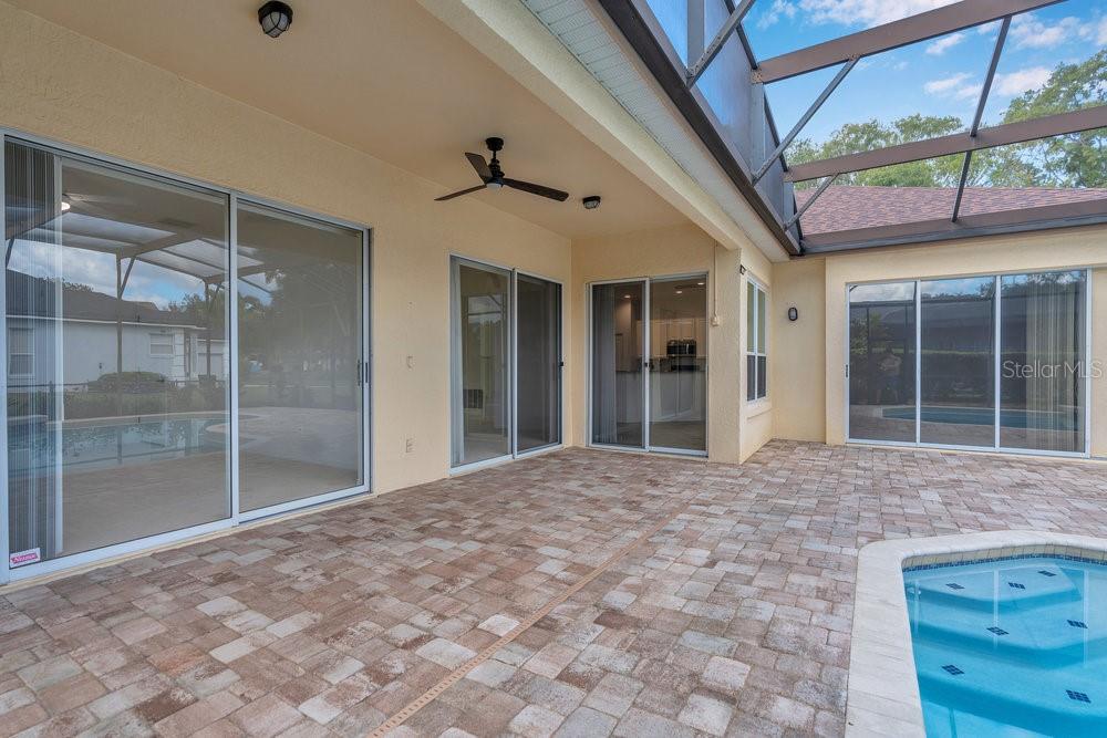 Image 38 of 41 For 10337 Pointview Court