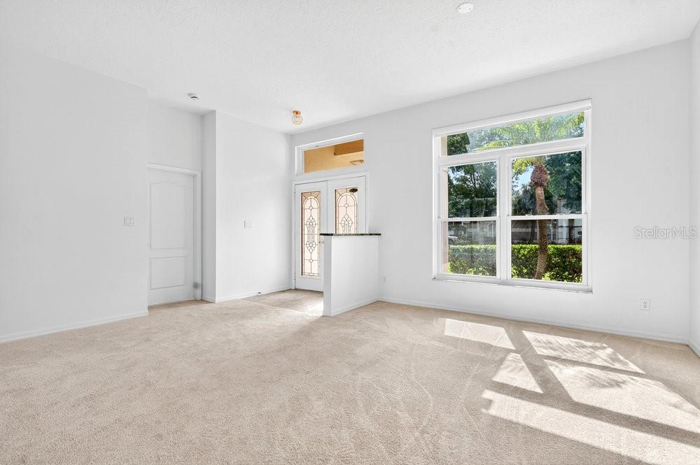 Image 5 of 41 For 10337 Pointview Court