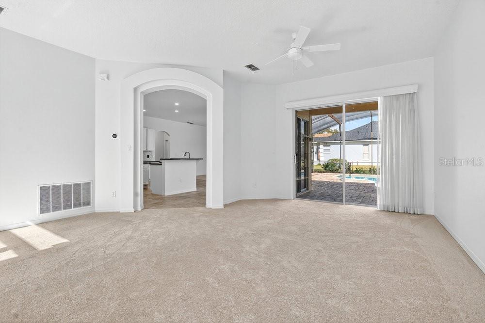 Image 9 of 41 For 10337 Pointview Court