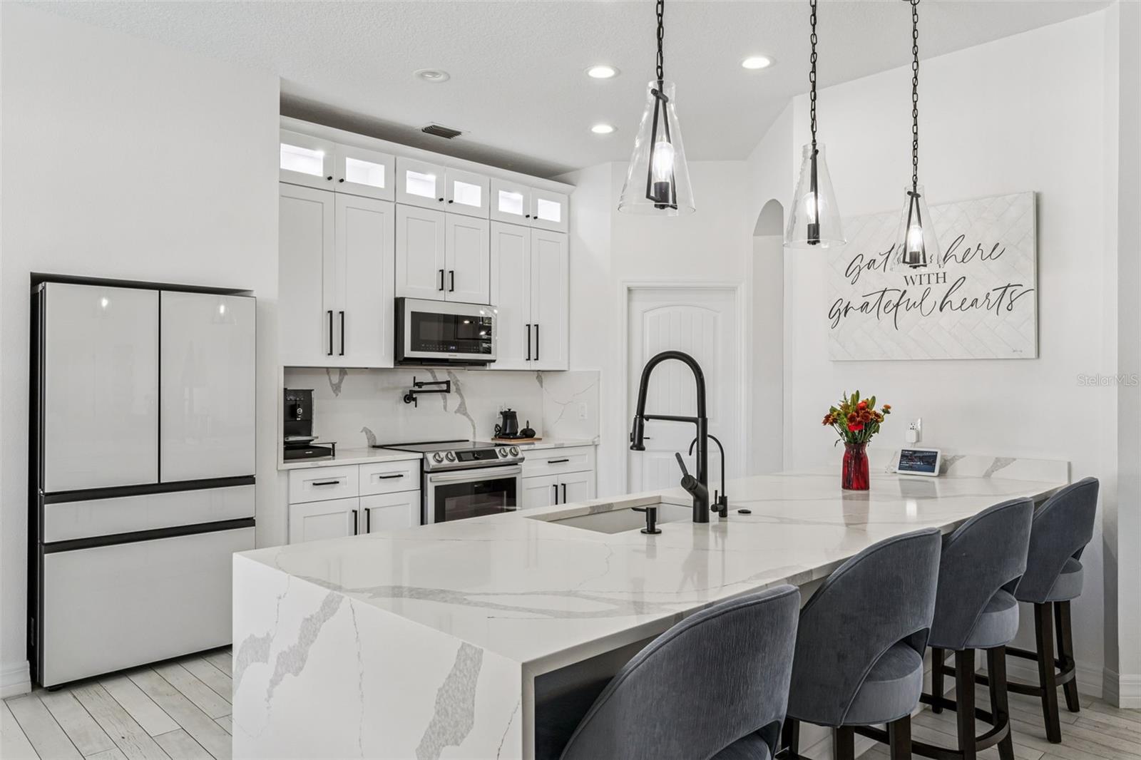 Image 13 of 51 For 405 Quail Hill Drive