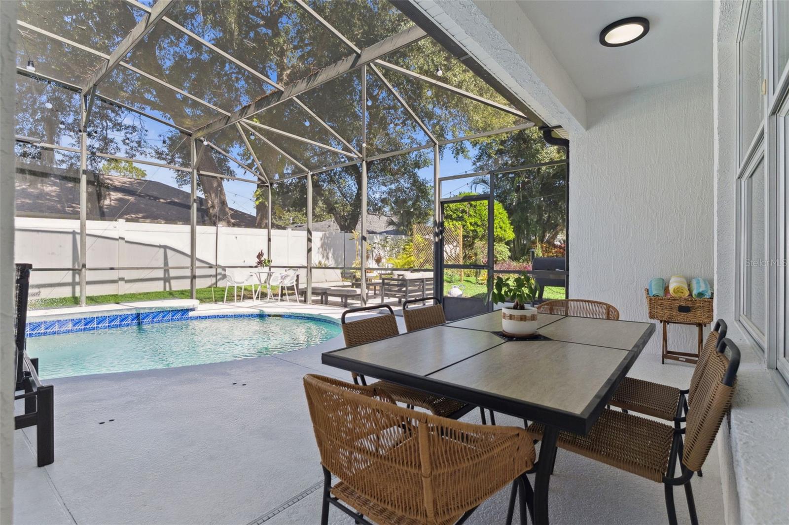 Image 29 of 51 For 405 Quail Hill Drive