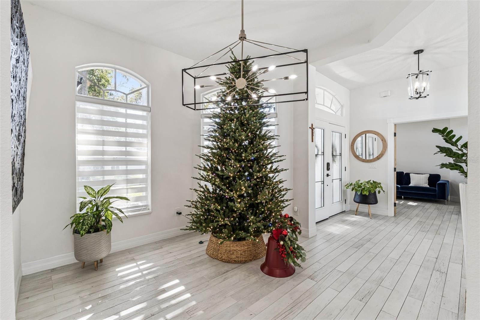 Image 6 of 51 For 405 Quail Hill Drive