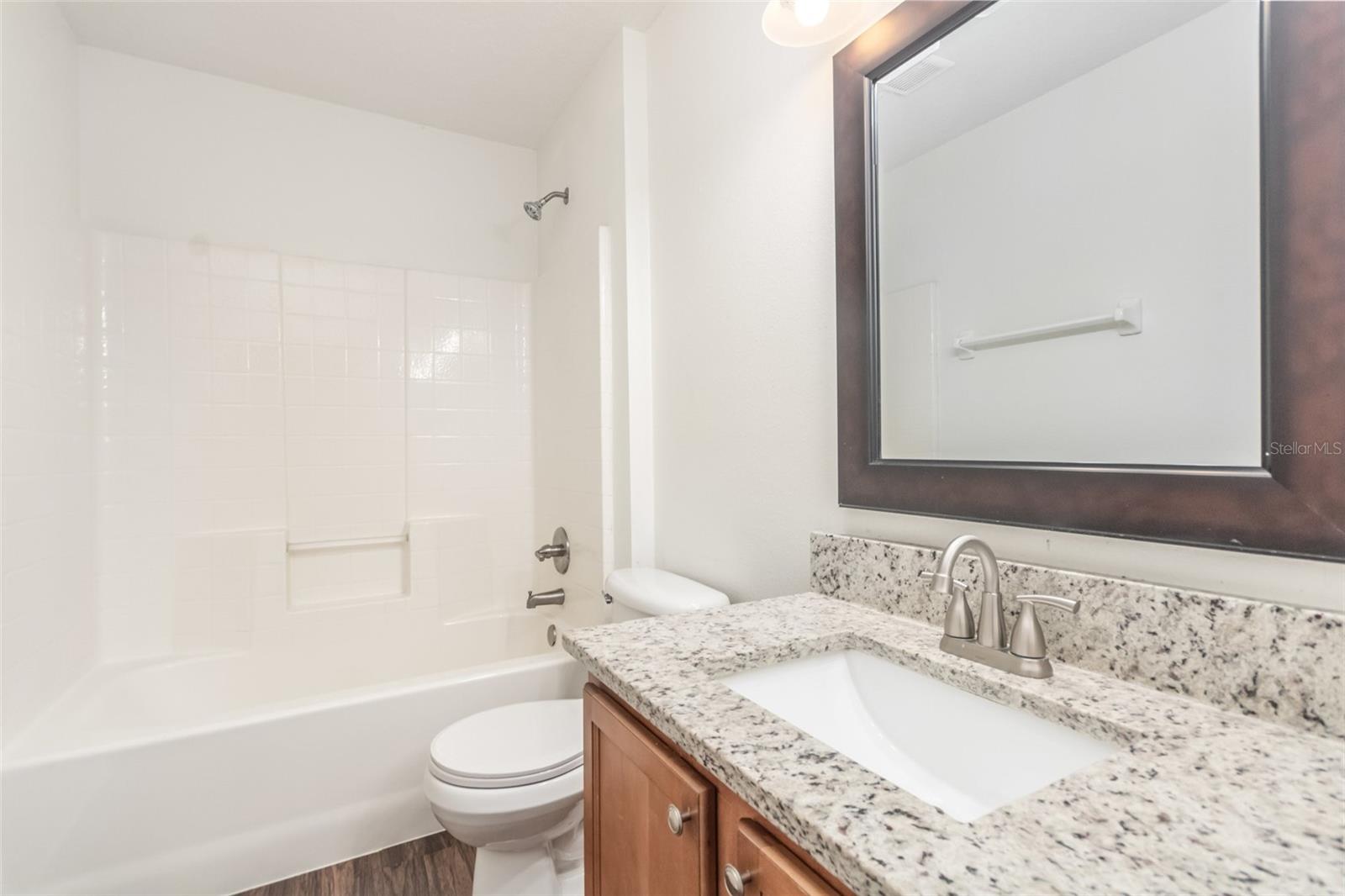 Image 20 of 25 For 174 Dakota Avenue