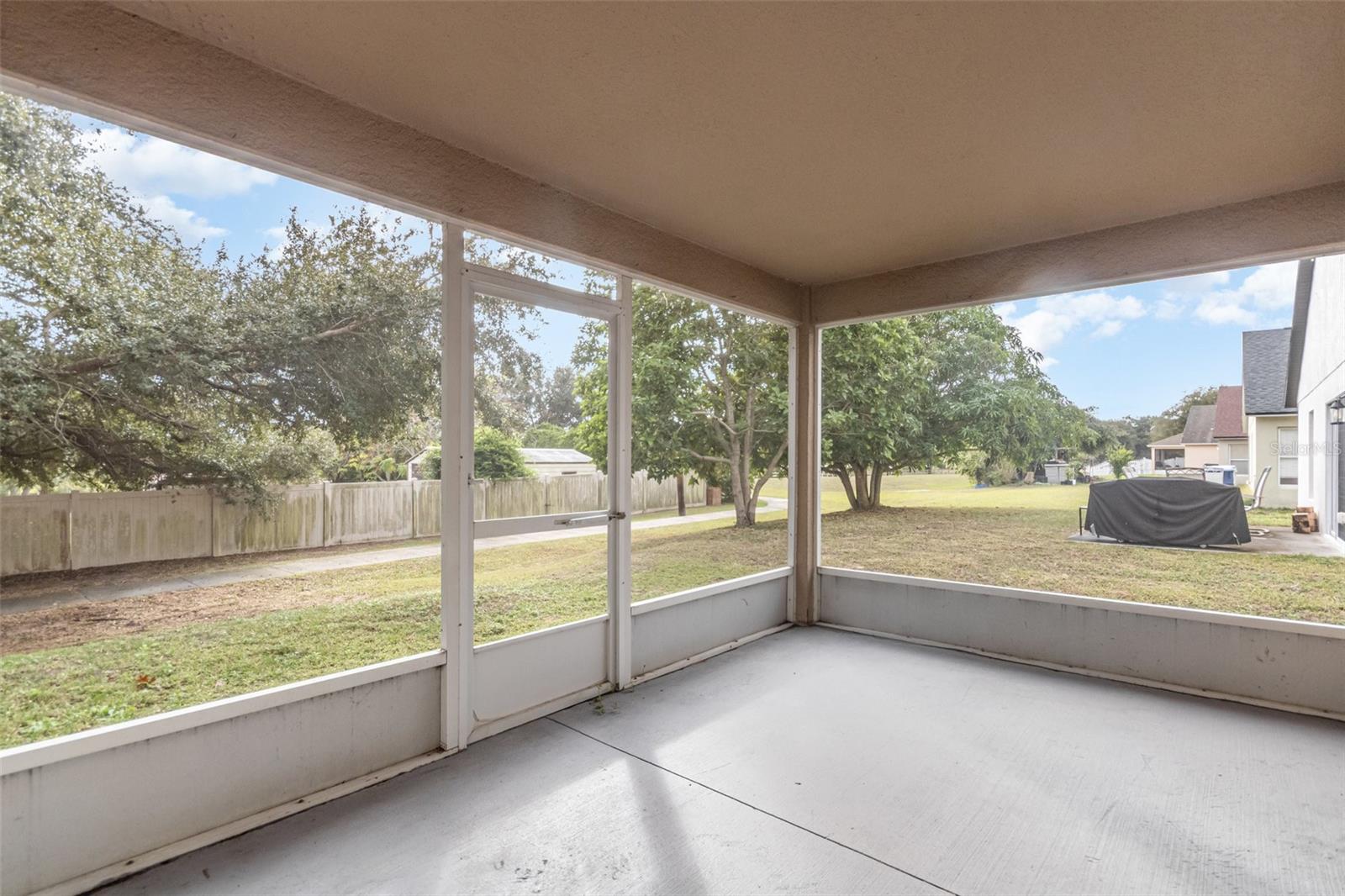 Image 22 of 25 For 174 Dakota Avenue