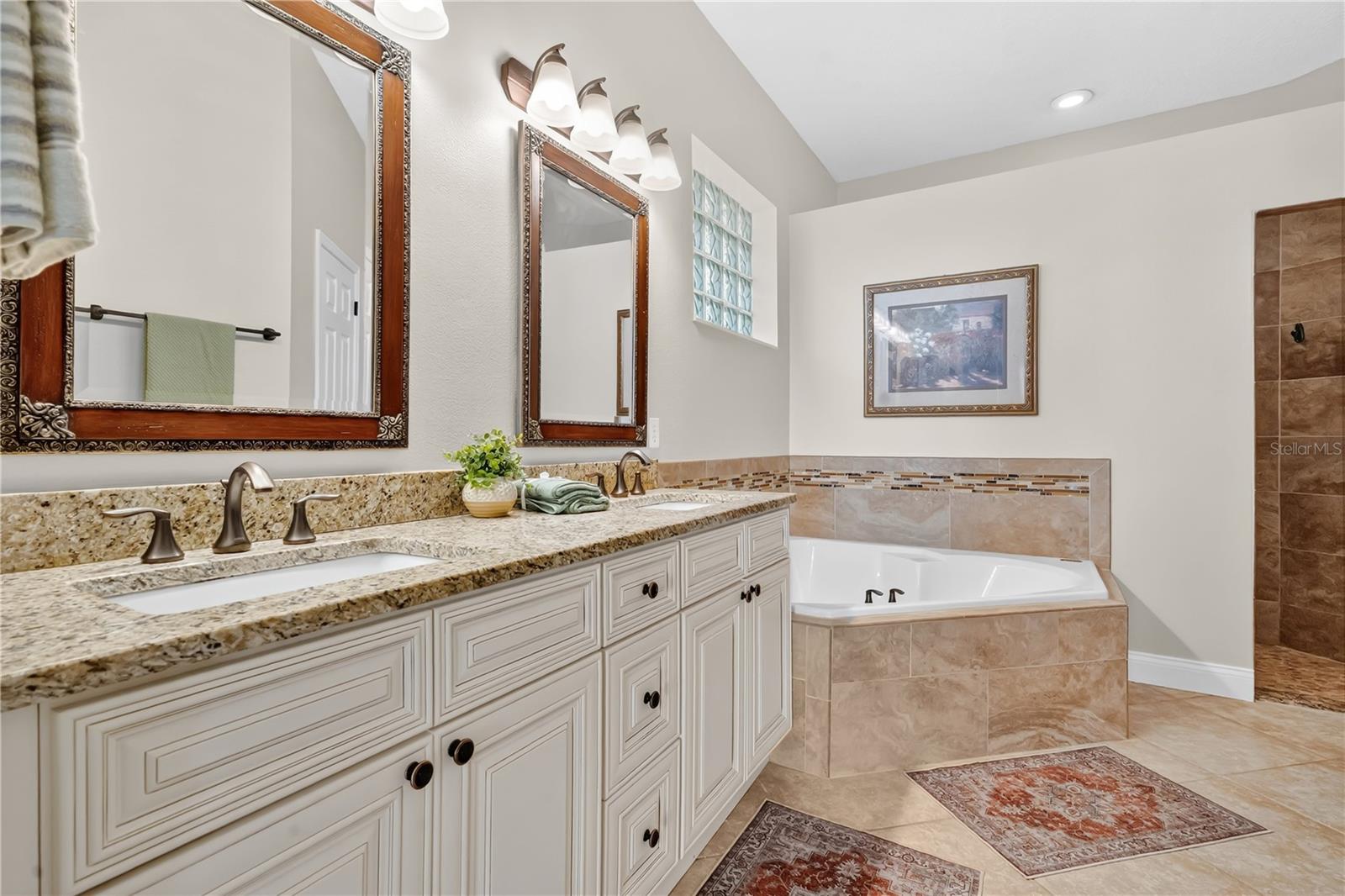 Image 35 of 64 For 10500 Woodchase Circle