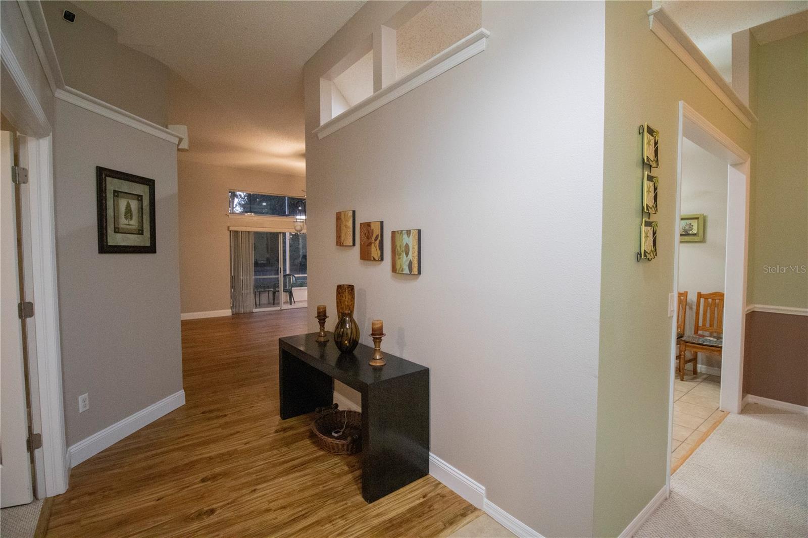 Image 18 of 73 For 878 Lake Jackson Circle