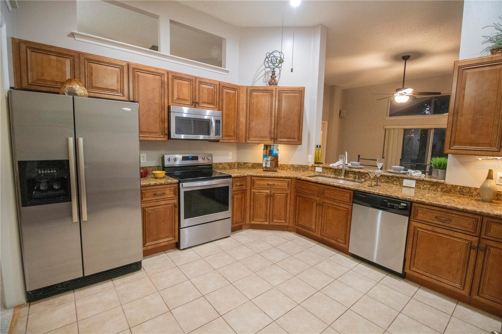 Image 35 of 73 For 878 Lake Jackson Circle