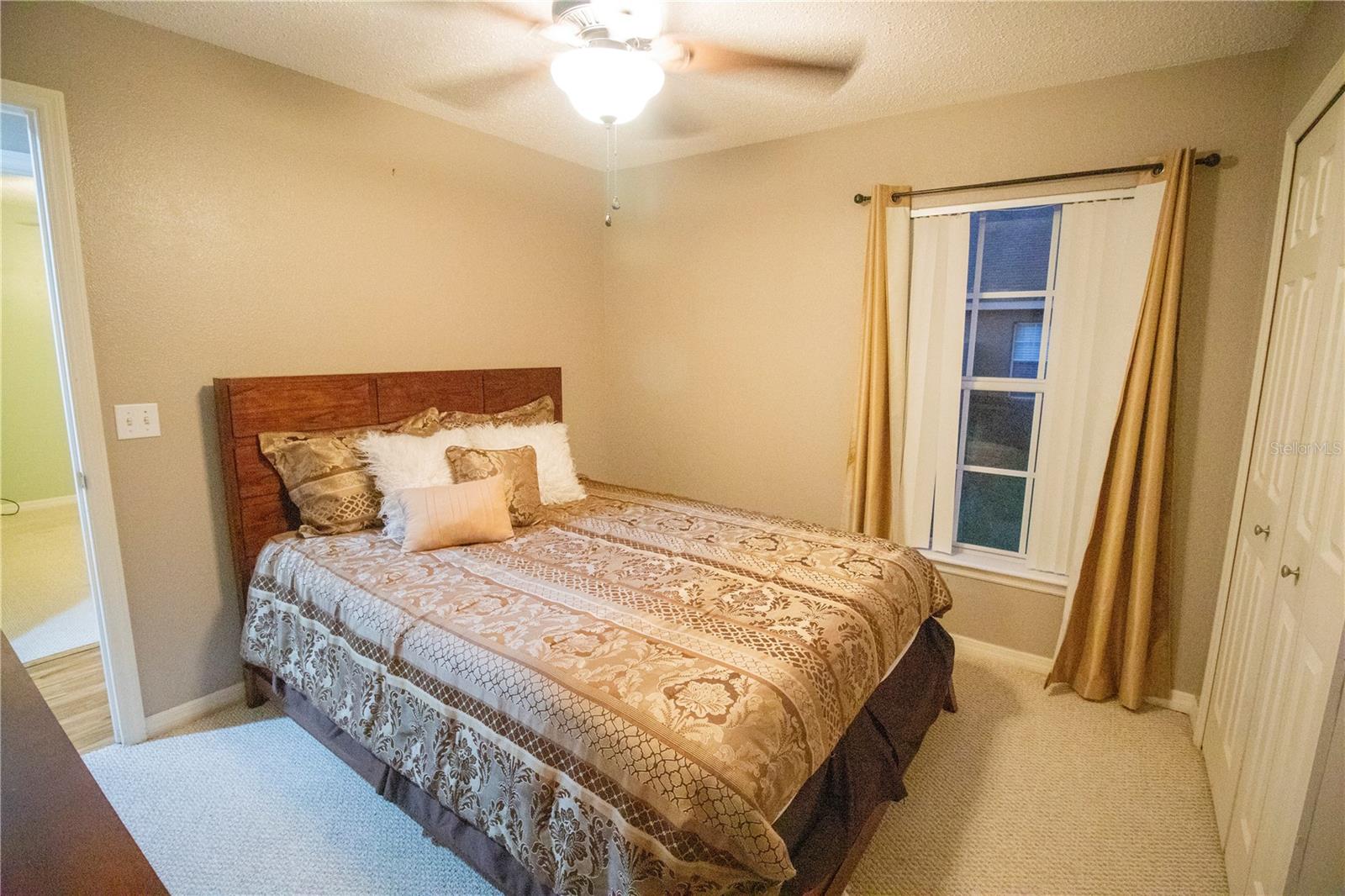 Image 44 of 73 For 878 Lake Jackson Circle