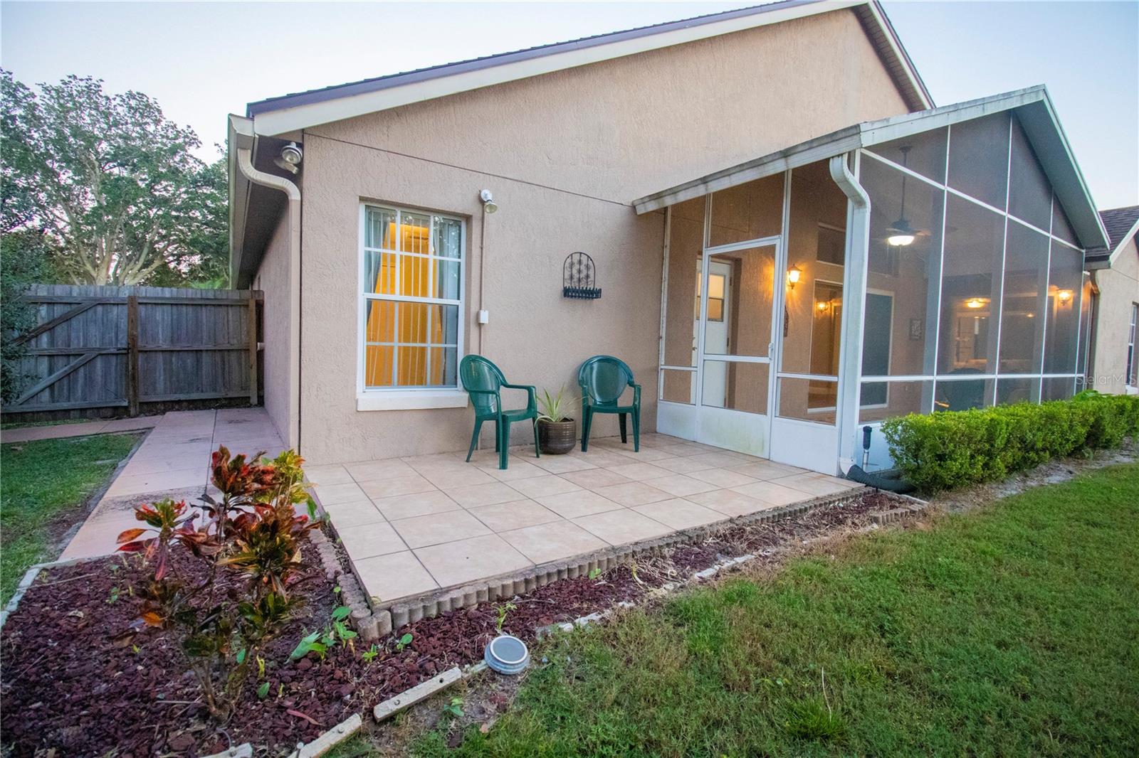 Image 52 of 73 For 878 Lake Jackson Circle