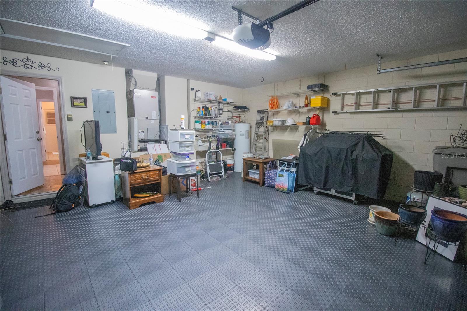 Image 57 of 73 For 878 Lake Jackson Circle