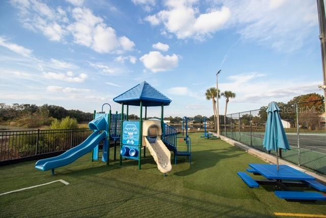 Image 68 of 73 For 878 Lake Jackson Circle