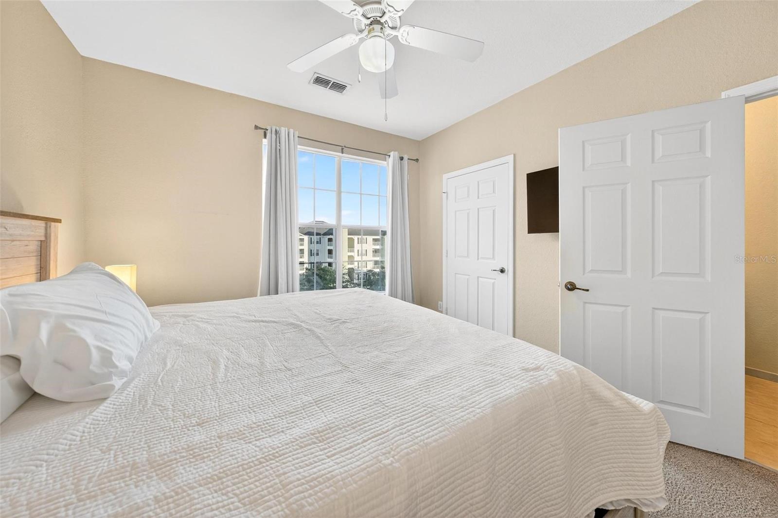 Image 13 of 19 For 3176 Feltrim Place 401